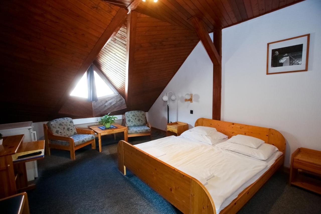Lenau Haz Bed & Breakfast Pecs Exterior photo