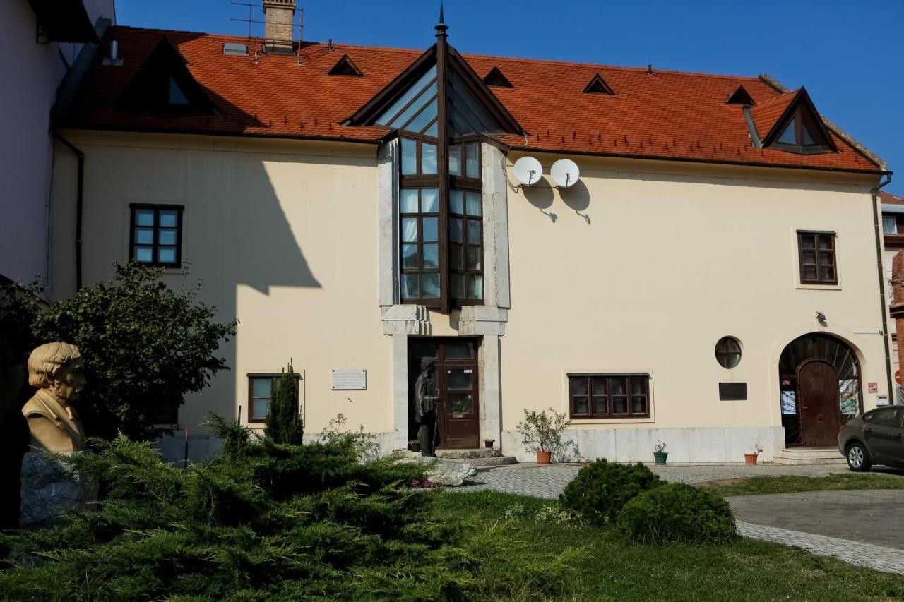 Lenau Haz Bed & Breakfast Pecs Exterior photo